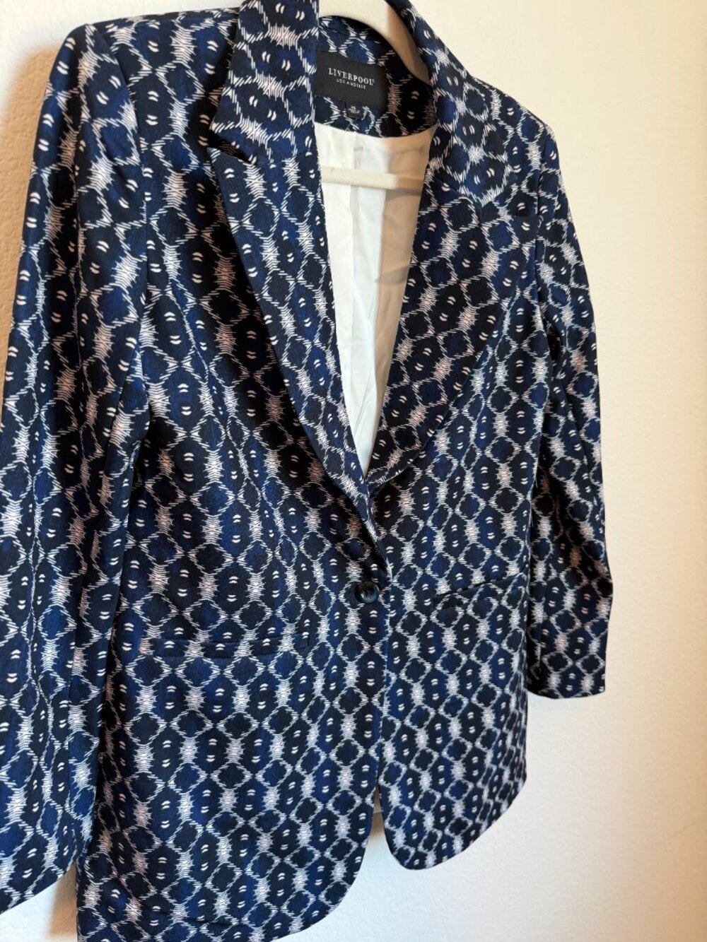 Liverpool Boyfriend Blazer Geometric Batik Button Front Jacket Blue White XS NWT - Picture 3 of 10